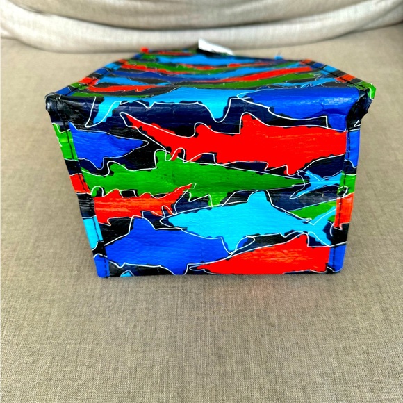 Mixed Bag, Insulated Lunch Bag, Shark Design - Picture 3 of 5